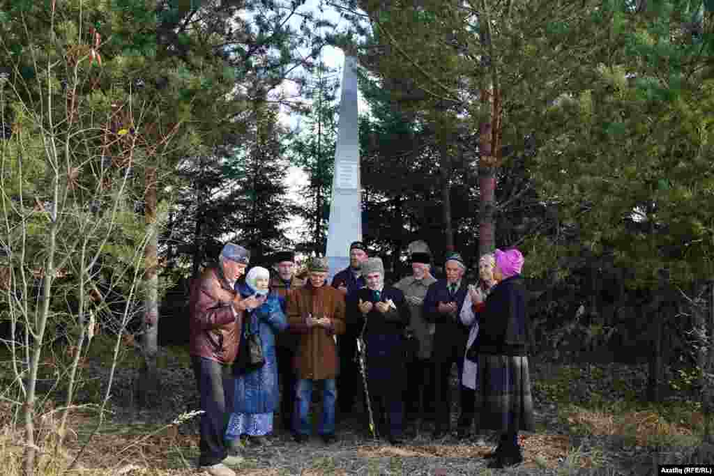 2020 елда Казан шәһәр хакимияте Хәтер көне җыены уздыру турында мөрәҗәгатьне кире кага. Татар иҗтимагый үзәге активистлары бу җыенны уздыру өчен рөхсәт алуга мәхкәмә аша гына ирешә ала. 2020 елның 15 октябрендә бер төркем татарлар Яшел Үзән районы Югары Урысбага авылында Хәтер көнен искә ала.