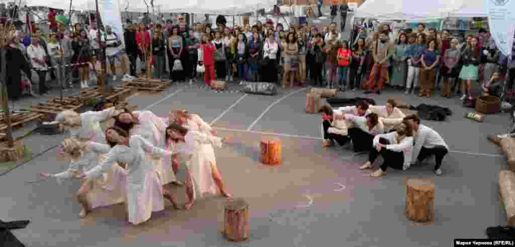 Спектакль "Лес" школы-студии МХАТ под руководством Дмитрия Брусникина