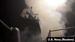 Запуск управляемой ракеты с ракетного крейсера Monterey (CG-61) по цели в Сирии, 2018 год