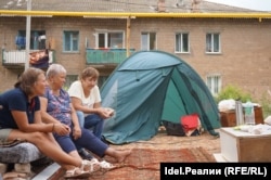 Елена Голякова, Татьяна Лепнева и Зухра Шумина (слева на право)