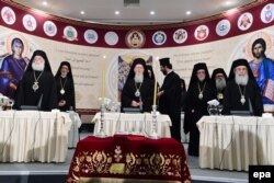 Вселенський патріарх Варфоломій (посередині) та лідери світових православних церков на Всеправославному соборі. Крит, Іракліон, 20 червня 2016 року