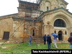 საქართველოს კულტურული მემვიდრეობის დაცვის ეროვნული სააგენტოს ექსპერტები გელათში