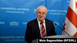 ფრიდონ ინჯია, პარლამენტის წევრი „ევროპელი სოციალისტებიდან“