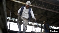 "Porezna uprava mora primjenjivati prema svima zakon, pa i prema rudnicima", kaže ministar Nermin Džindić (na fotografiji: bh. rudari, fotoarhiv)