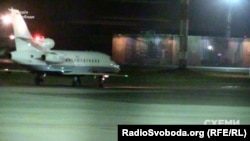 Літак, який з’явився на Флайтрадарі поблизу міста Анапа, приземлився у аеропорту «Київ»