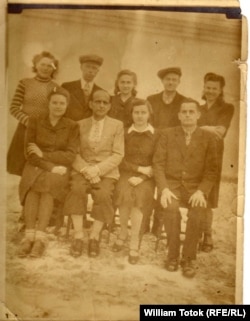 Etnici germani deportați în lagărul din Dniprodzerjînsk, 1947.