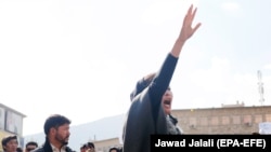 زنان معترض در کابل و برخی از ولایت های کشور، چندین بار خواستار برچیدن محدودیت هایی شدند که علیه زنان در افغانستان توسط طالبان وضع ده است.