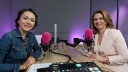 „E foarte greu ca bărbatul să-și schimbe valorile, mai ales dacă părinții lui sunt în viață. Mama lui îl poate influența”, spune Daniela Gavankar. 