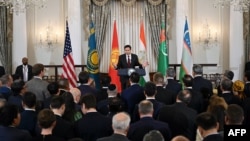 აშშ-ის სახელმწიფო მდივანი მარკო რუბიო C5+1 პლატფორმის მიღებაზე სტუმრებს მიმართავს. 5 ნოემბერი, 2025 წელი. ვაშინგტონი.