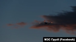 Один із літаків, яким летіли українці