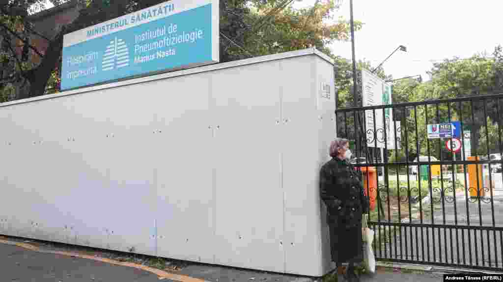 La Institutul &bdquo;Marius Nasta" vin zilnic 60-70 de oameni pozitivi Covid care cer internarea.