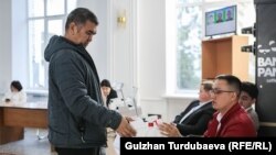 17-ноябрь, 2024-жыл. Жергиликтүү жана шаардык кеңештерге өткөн шайлоо. Бишкек. 