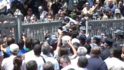 Scuffles Outside Armenian Church Amid Attempt To Arrest Archbishop