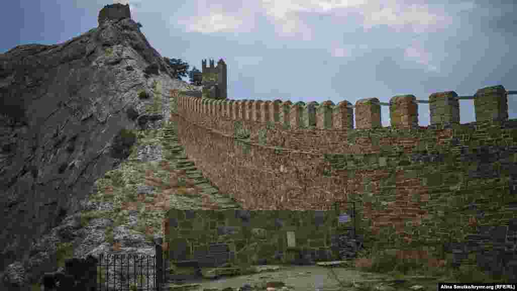 Доглядати за пам'яткою історії призначена Кремлем кримська влада навіть не думає 