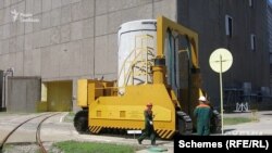 Така ситуація ставить під загрозу існування української атомної енергетики, оскільки у будь-який момент Росія може відмовитись прийняти відпрацьоване ядерне паливо з України