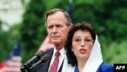 د ارشیف انځور: د پاکستان پخوانۍ وزیراعظمه بې نظیر بوټو 