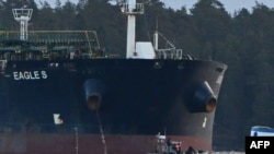 Tancherul Eagle S, parte a „flotei din umbră” cu care Rusia încalcă sancțiunile, a fost oprit de finlandezi la 30 decembrie 2025.