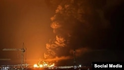 Горить нафтоналивний термінал у Феодосії. Окупований Крим. 13 жовтня 2025 року