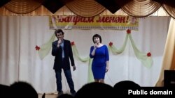 Ахмет Якупов выступает на концерте. Архивное фото