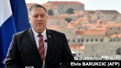Mike Pompeo tokom pres konferencije u Dubrovniku