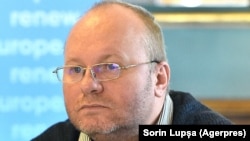 Cristian Păun este profesor în cadrul Academiei de Științe Economice și președintele Fondului de Garantare pentru IMM-uri.