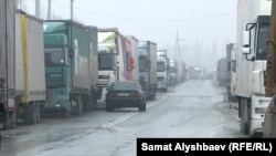 Казак-кыргыз чек ара бекетиндеги тыгын, 7-январь, 2020. 