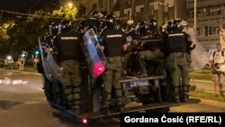 Akcija Žandarmerije nakon što su razlupana stakla na prostorijama vladajuće stranke, 18. avgust 2025.