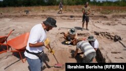 Gërmimet në Parkun Arkeologjik Ulpiana. 13 gusht 2025. 