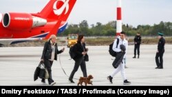 Пассажиры первого рейса