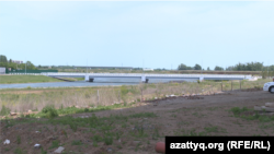 О строительстве моста на дороге, которую в народе называют «специальной трассой президента», официально не сообщали.
Астана, 10 июня 2025 года.