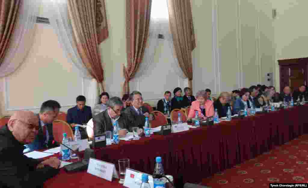 "Сталиндик репрессиянын күнөөсүз курмандыктары элдин эсинде" аттуу эл аралык илимий жыйында. 08.11.2017.