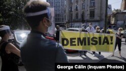 Protest în fața DIICOT al mai multor organizații civice, față de recenta clasare a dosarului 10 august