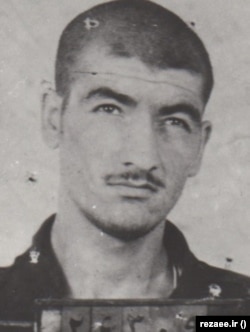 تصویر محسن رضایی در یکی از بازداشت‌هایش از سوی ساواک