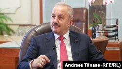 Vasile Dîncu, ministrul Apărării, spune că România poate primi până la 500.000 de posibili refugiați din Ucraina. 