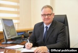 Деон Баденхорст.