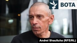 Ihar Karnei në Lituani në qershor 2025, pas lirimit të ndërmjetësuar nga SHBA-ja të 14 të burgosurve të regjimit të Aleksandr Lukashenkos në Bjellorusi.