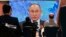 Владимир Путин на ежегодной пресс-конференции в режиме видеоконференции. Москва, 17 декабря 2020 года