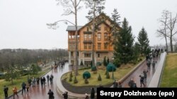 Законом передбачено створення на території Вишгородського району Київської області парку «Межигір’я» загальною площею 138,5937 гектара