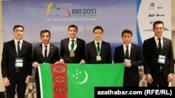 Türkmenistandan ýylda müňlerçe ýaş adam daşary ýurtlara okuwa gidýär.