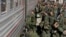 Российские новобранцы садятся в поезд на железнодорожной станции в Волгоградской области, Россия, 29 сентября 2022 года (иллюстративное фото)