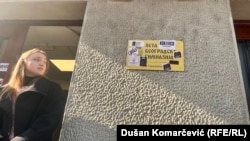 Ulaz u zgradu Pete beogradske gimnazije je od ponedeljka uveče omogućen samo za učenike te škole, 14. oktobar 2025.