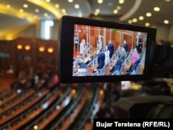 Seanca konstituive e Kuvendit të Kosovës.