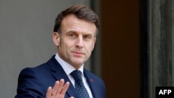 Președintele Franței, Emmanuel Macron, a discutat în această săptămână, în două etape, cu reprezentanții tuturor statelor din Uniunea Europeană, urmare a anunțurilor dure făcute de Statele Unite cu privire la Ucraina, dar și a convorbirii Donald Trump - Vladimir Putin.