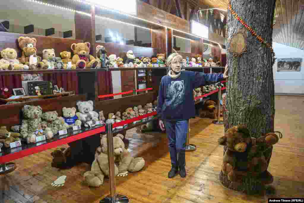 La Libearty se află și Muzeul ursuleților de pluș. Fondatoarea Sanctuarului, Cristina Lapis, ne-a povestit despre originea ursulețului &bdquo;teddy bear&rdquo;. Președintele american Theodore Roosevelt se afla la o partidă de vânătoare, care organizatorii și-au dorit să fie de succes. Aceștia au legat un pui de urs de un copac, pentru ca Roosevelt să-l poată împușca. Președintele a refuzat. Când s-a aflat în public despre acest lucru, un producător de jucării a făcut un urs de pluș pentru a comemora evenimentul, și l-a numit&nbsp;&bdquo;Teddy's bear&rdquo;, după porecla președintelui, Teddy.