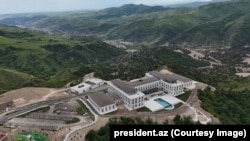 2025 елның май аенда рәсми ачылыштан соң Лачын районындагы ял йорты.