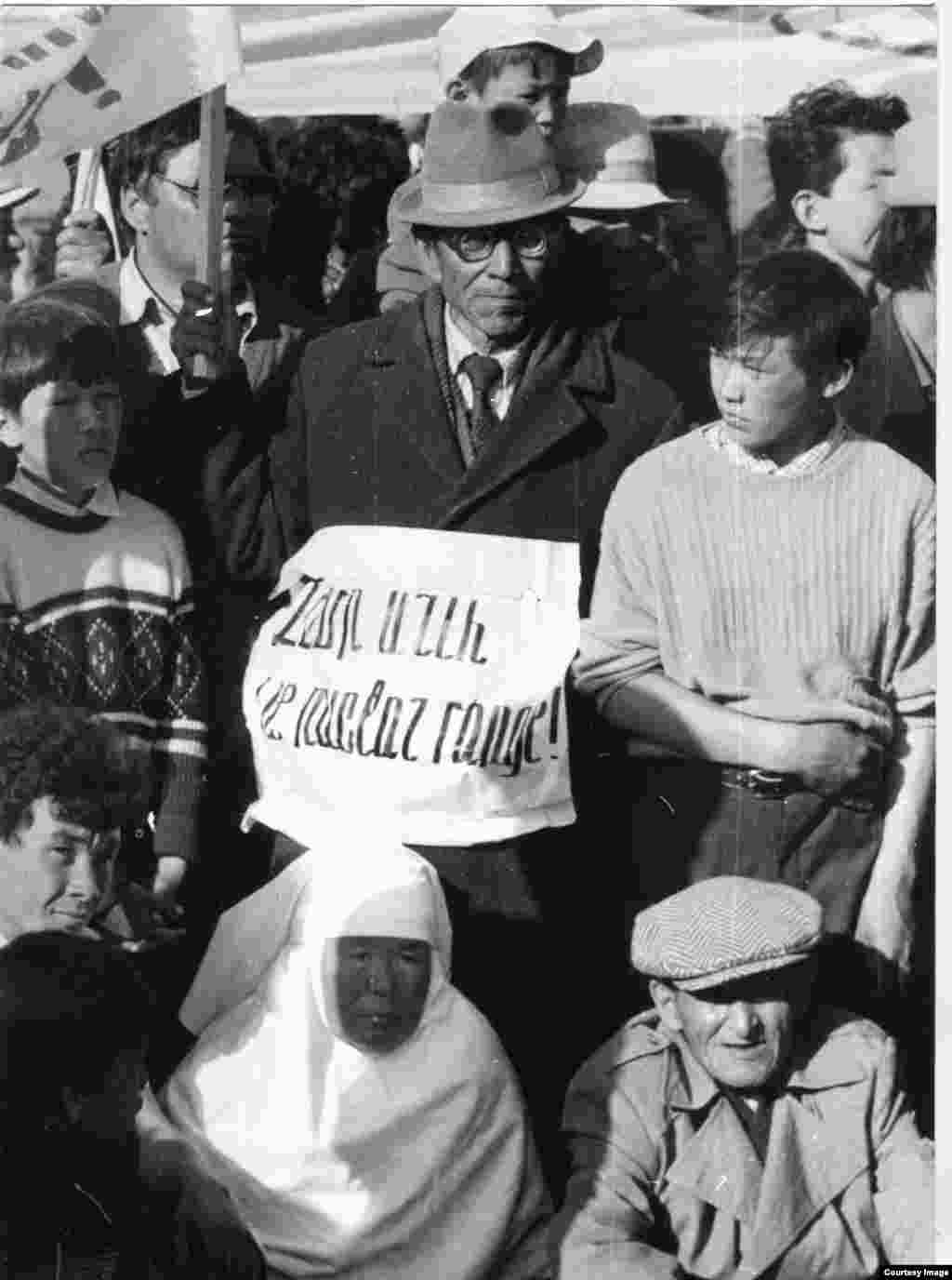 "Невада - Семей" антиядролық қозғалысы акциясына қатысушылардың бір тобы.