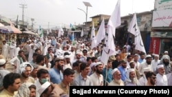 د باجوړ ګڼ اوسېدونکي د جولای پر درېیمه د ناامنۍ ضد مظاهرې ته ورغلي ول.