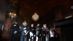 Եկեղեցի–իշխանություն հակասություն․ Արմավիրի թեմում պատարագը մատուցեց առաջնորդը