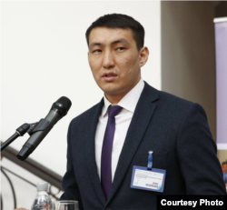 Урмат Казакбаев.