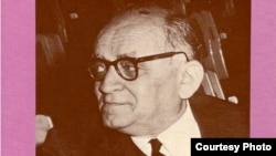 Muzicologul Antoine Goléa, imagine de pe coperta memoriilor sale